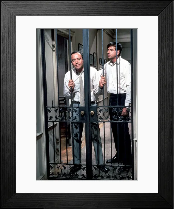 Framed Print : THE ODD COUPLE, Jack Lemmon, Walter Matthau, 1968