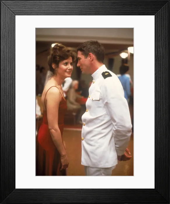 Framed Print : AN OFFICER AND A GENTLEMAN, Debra Winger, Richard Gere, 1982, (c) Paramount / courtesy Everett Collection