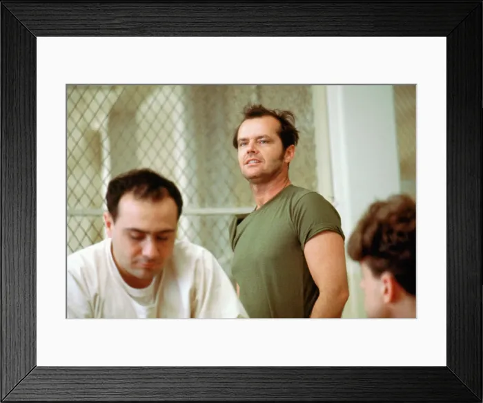 Framed Print : ONE FLEW OVER THE CUCKOO'S NEST, Danny DeVito, Jack Nicholson, 1975 Framed Print : ONE FLEW OVER THE CUCKOO'S NEST, Danny DeVito, Jack Nicholson, 1975