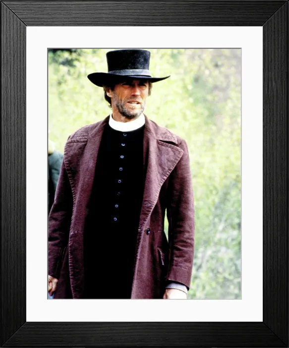 Framed Print : THE OUTLAW JOSEY WALES, Clint Eastwood, 1976 Framed Print : THE OUTLAW JOSEY WALES, Clint Eastwood, 1976