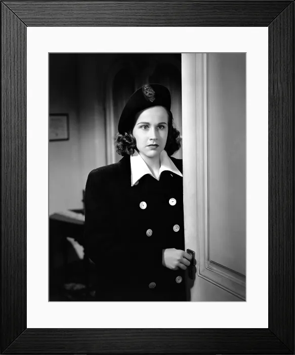 Framed Print : THE SEVENTH VICTIM, Kim Hunter, 1943