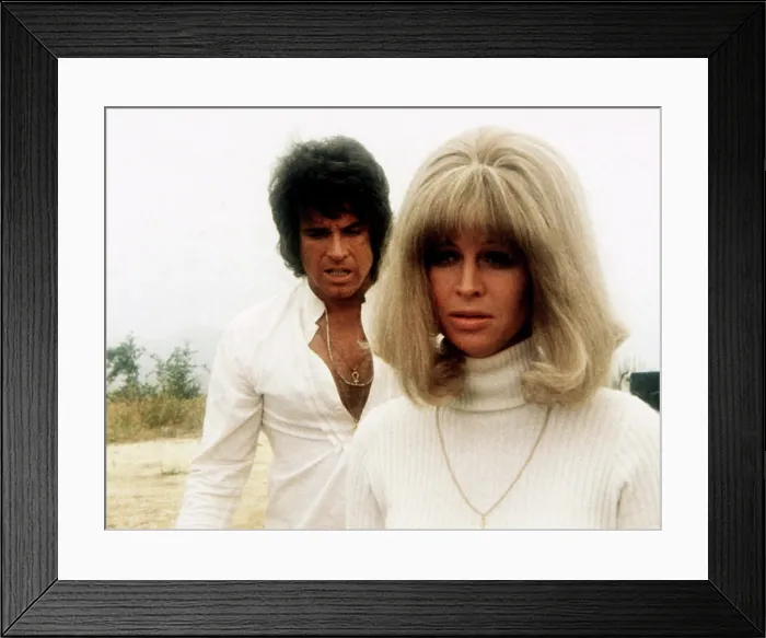 Framed Print : SHAMPOO, Warren Beatty, Julie Christie, 1975