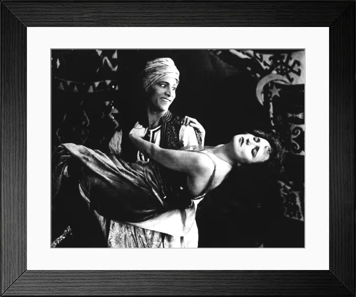 Framed Print : THE SHEIK, from left: Rudolph Valentino, Agnes Ayres, 1921 Framed Print : THE SHEIK, from left: Rudolph Valentino, Agnes Ayres, 1921