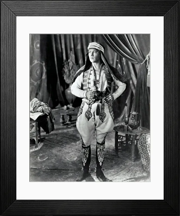 Framed Print : THE SHEIK, Rudolph Valentino, 1921 Framed Print : THE SHEIK, Rudolph Valentino, 1921