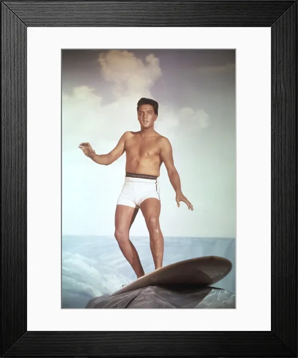 Framed Print : BLUE HAWAII, Elvis Presley, 1961 Framed Print : BLUE HAWAII, Elvis Presley, 1961