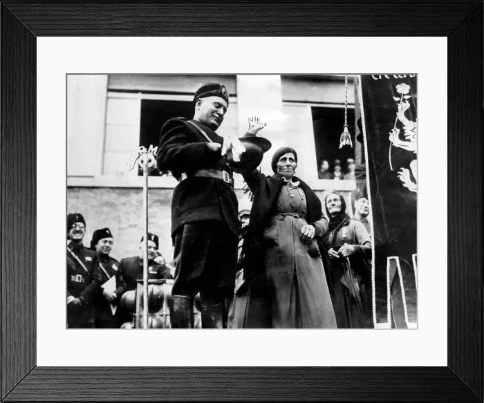 Framed Print : Benito Mussolini (center left), Prime Minister and dictator of Italy from 1922-1943 Framed Print : Benito Mussolini (center left), Prime Minister and dictator of Italy from 1922-1943