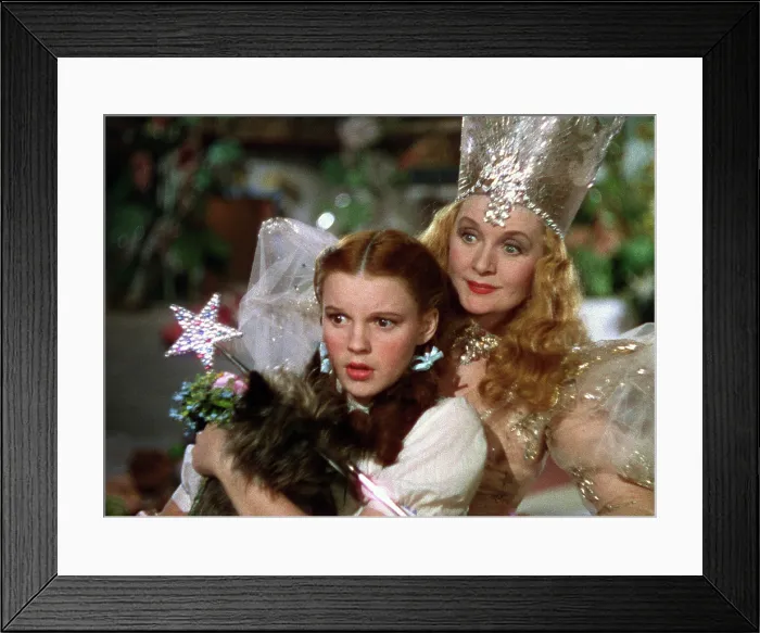 Framed Print : THE WIZARD OF OZ, from left: Judy Garland, Billie Burke, 1939