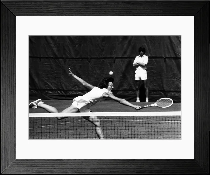 Framed Print : Billie Jean King competing in the U.S. Open Tennis Championships, Forest Hills, New York, August 31, 1972.. Courtesy: CSU Archives  /  Everett Collection