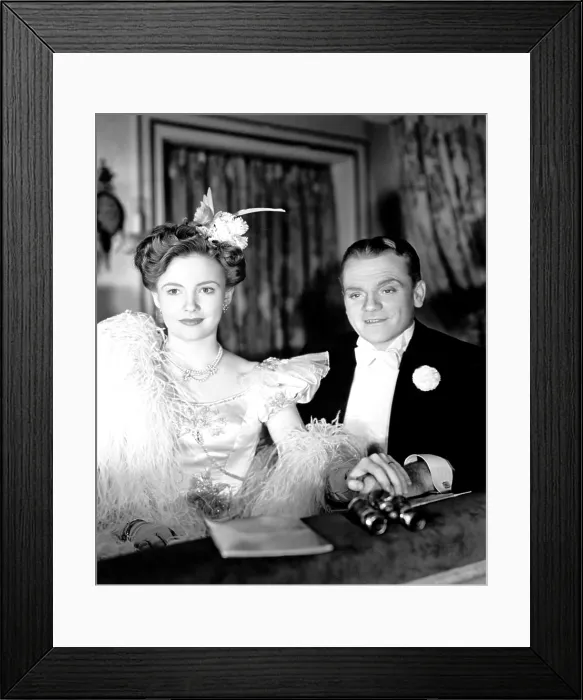 Framed Print : YANKEE DOODLE DANDY, Joan Leslie, James Cagney, 1942 Framed Print : YANKEE DOODLE DANDY, Joan Leslie, James Cagney, 1942