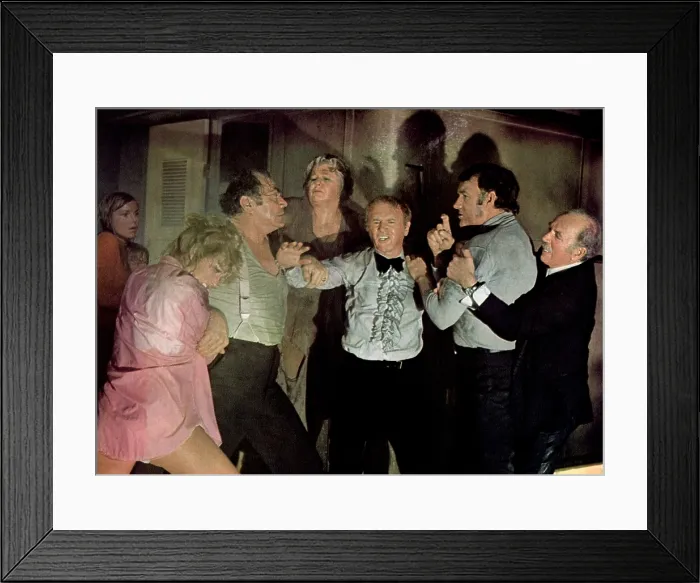Framed Print : POSEIDON ADVENTURE, Carol Lynley, Stella Stevens, Ernest Borgnine, Shelley Winters, Red Buttons, Gene Hackman, Jack Albertson, 1972