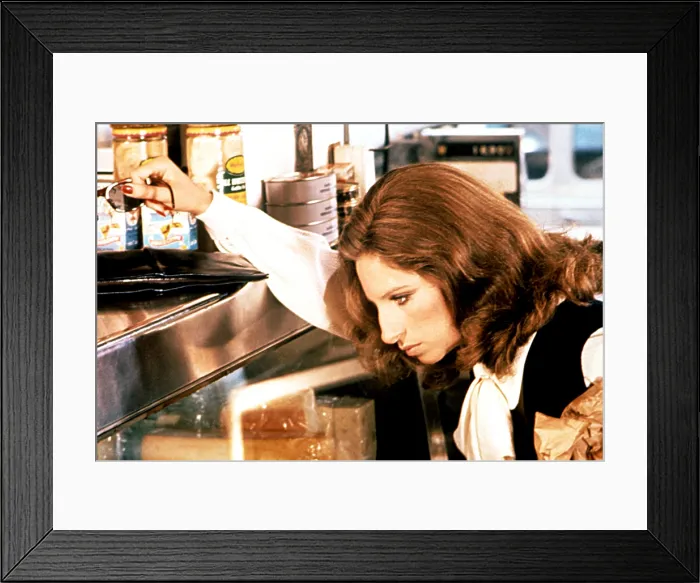 Framed Print : THE WAY WE WERE, Barbra Streisand, 1973