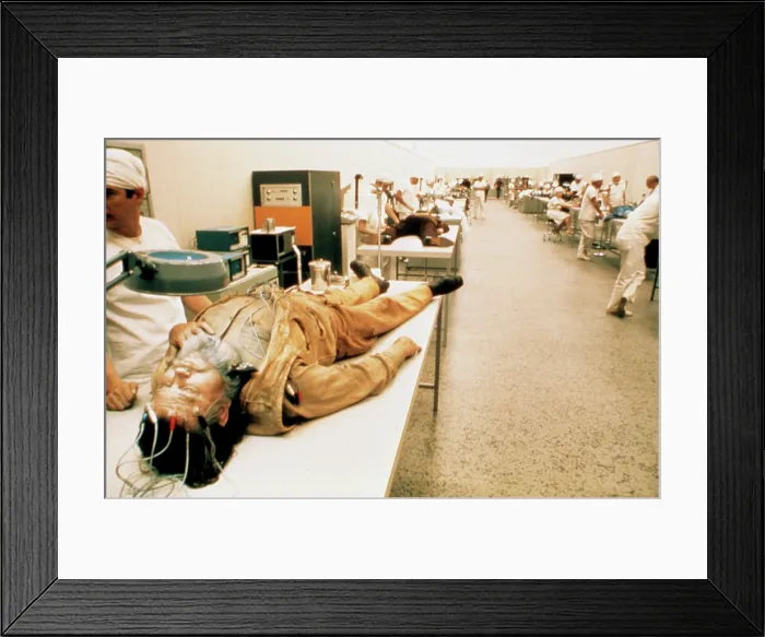 Framed Print : WESTWORLD, 1973 Framed Print : WESTWORLD, 1973