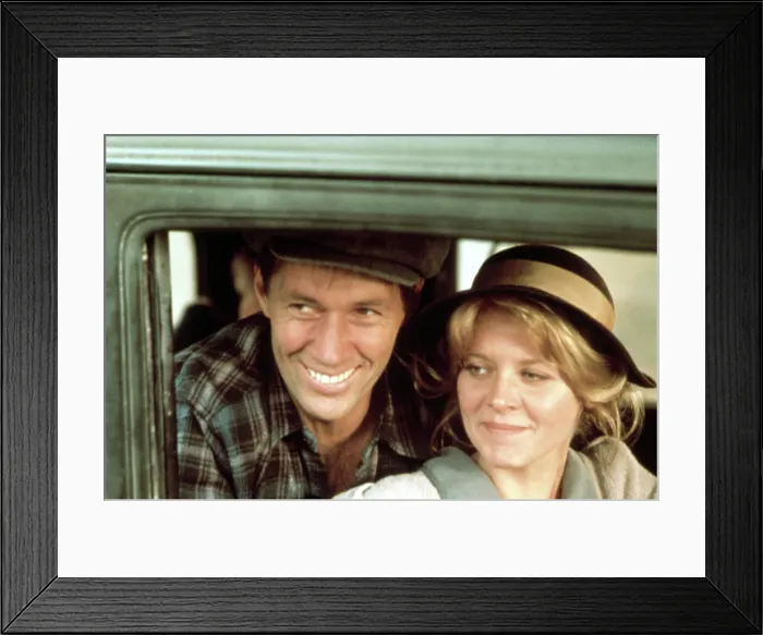 Framed Print : BOUND FOR GLORY, David Carradine, Melinda Dillon, 1976 Framed Print : BOUND FOR GLORY, David Carradine, Melinda Dillon, 1976