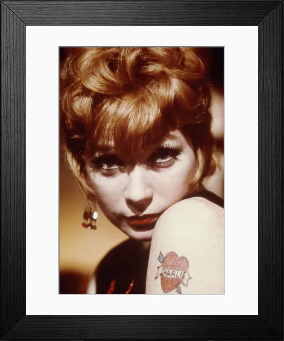 Framed Print : SWEET CHARITY, Shirley MacLaine, 1969 Framed Print : SWEET CHARITY, Shirley MacLaine, 1969