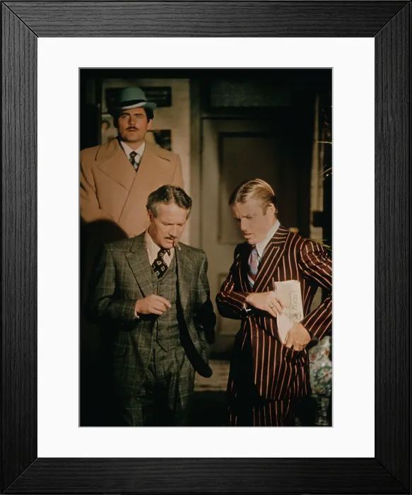 Framed Print : THE STING, Robert Shaw (rear), front from left: Paul Newman, Robert Redford, 1973