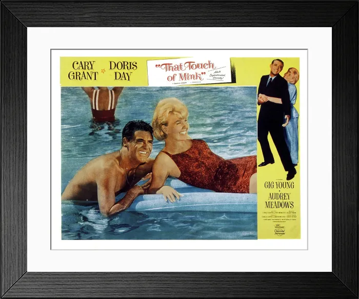 Framed Print : THAT TOUCH OF MINK, Cary Grant, Doris Day, 1962