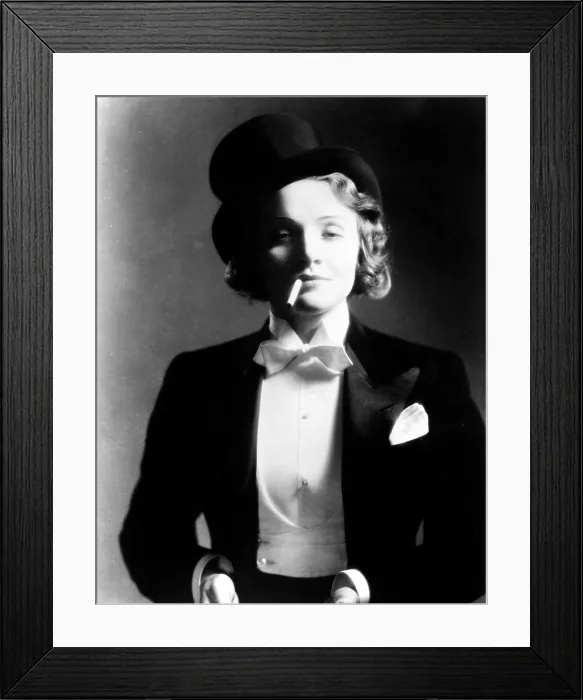 Framed Print : MOROCCO, Marlene Dietrich, 1930 Framed Print : MOROCCO, Marlene Dietrich, 1930