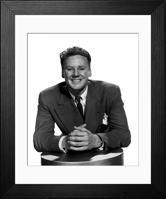 Framed Print : TILL THE CLOUDS ROLL BY, Van Johnson, 1947