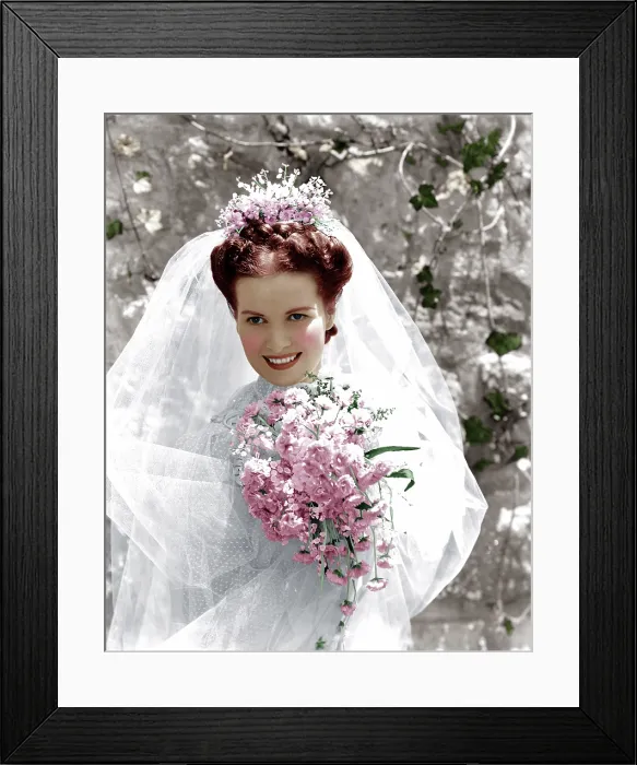 Framed Print : HOW GREEN WAS MY VALLEY, Maureen O'Hara, 1941. TM & copyright 20th Century Fox Film Corp. All rights reserved  /  courtesy Everett Collection