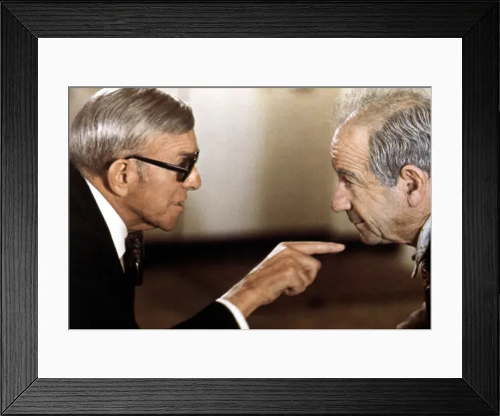 Framed Print : THE SUNSHINE BOYS, George Burns, Walter Matthau, 1975 Framed Print : THE SUNSHINE BOYS, George Burns, Walter Matthau, 1975