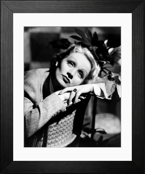 Framed Print : Marlene Dietrich, 1935 Framed Print : Marlene Dietrich, 1935