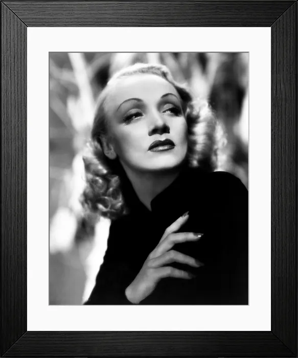 Framed Print : Marlene Dietrich, ca. early 1940s Framed Print : Marlene Dietrich, ca. early 1940s