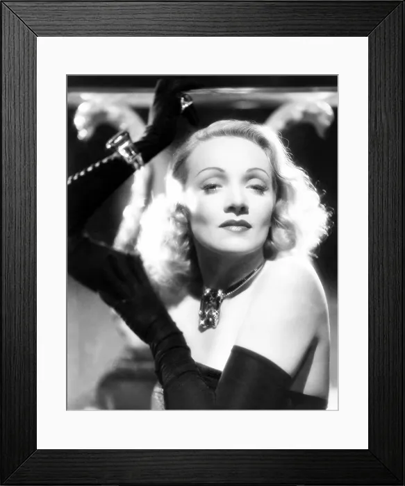 Framed Print : Marlene Dietrich, ca. 1942 Framed Print : Marlene Dietrich, ca. 1942