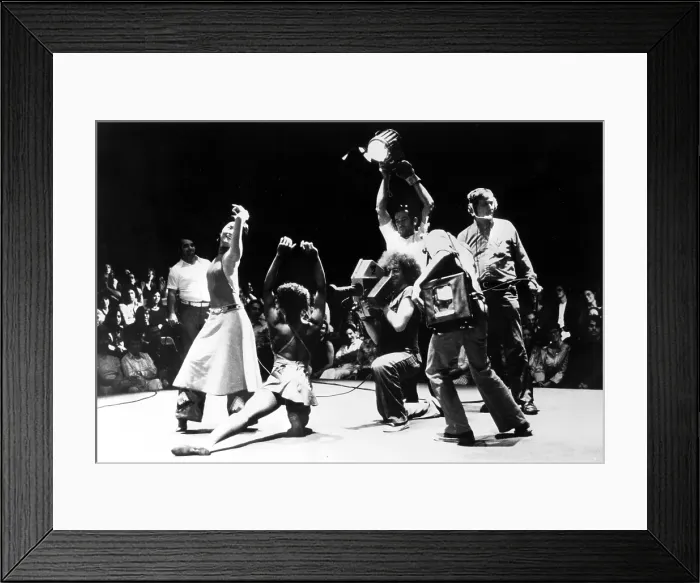 Framed Print : Twyla Tharp Dance Company, performance aired 10 / 04 / 77.. Courtesy: CSU Archives / Everett Collection Framed Print : Twyla Tharp Dance Company, performance aired 10 / 04 / 77.. Courtesy: CSU Archives / Everett Collection