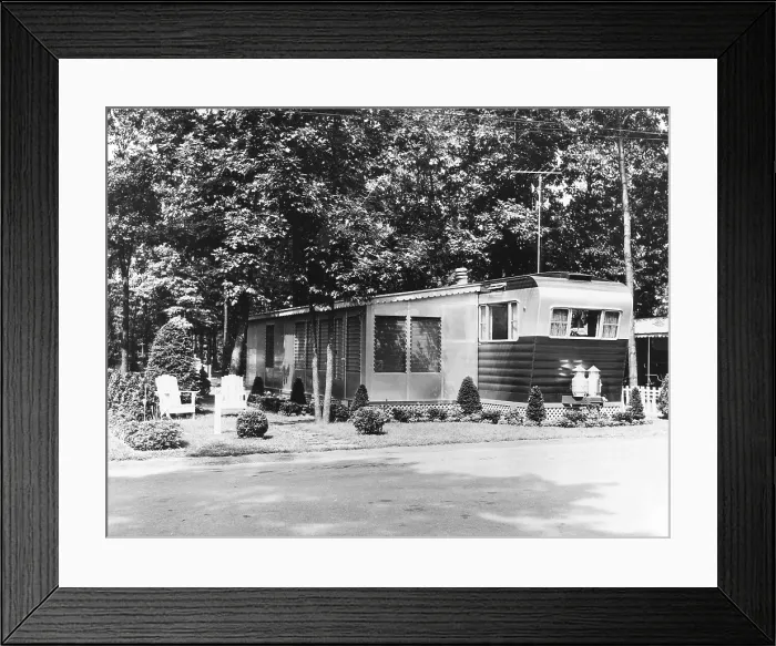Framed Print : EV1909 - Mobile home in trailer park, 1956. Courtesy: CSU Archives  /  Everett Collection