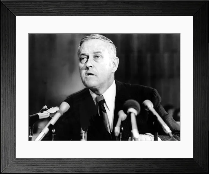 Framed Print : Oregon Gov. Tom McCall speaking at Natl.Commission on Marijuana & Drug Abuse in San Francisco, 6 / 14 / 71. Courtesy: CSU Archives  /  Everett Collection