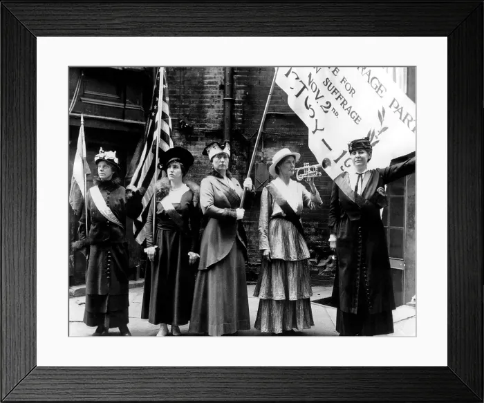 Framed Print : EV1812 - Suffragettes in San Francisco, 1915. Courtesy: CSU Archives  /  Everett Collection