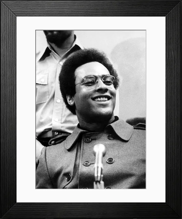 Framed Print : Huey Newton, Black Panther Party Minister of Defense returns from Red China to stand trial for manslaughter, 10 / 14 / 71. Courtesy: CSU Archives / Everett Collection Framed Print : Huey Newton, Black Panther Party Minister of Defense returns from Red China to stand trial for manslaughter, 10 / 14 / 71. Courtesy: CSU Archives / Everett Collection