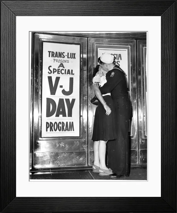 Framed Print : EV1948 - U.S. sailor and his girlfriend celebrate news of the end of war with Japan in front of the Trans-Lux Theatre in New York's Time Square, August 14, 1945 Framed Print : EV1948 - U.S. sailor and his girlfriend celebrate news of the end of war with Japan in front of the Trans-Lux Theatre in New York's Time Square, August 14, 1945
