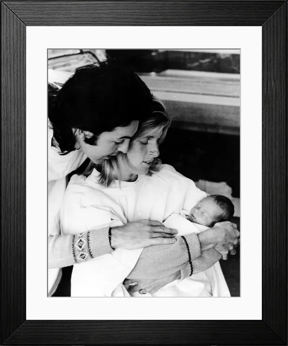 Framed Print : Paul and Linda McCartney with newborn daughter Stella, September 17, 1971. Courtesy: CSU Archives / Everett Collection Framed Print : Paul and Linda McCartney with newborn daughter Stella, September 17, 1971. Courtesy: CSU Archives / Everett Collection