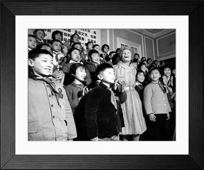 Framed Print : First Lady PAT NIXON with children at the Shanghai Municipal Children's Palace, February 27, 1972. Courtesy: CSU Archives  /  Everett Collection