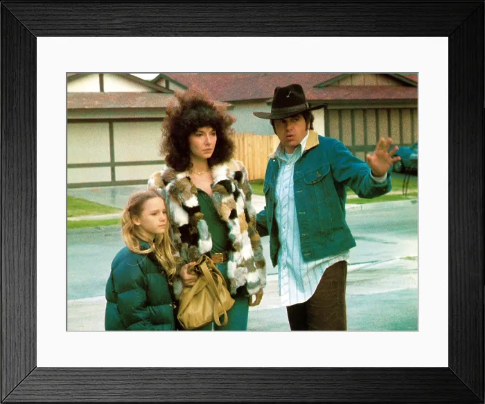 Framed Print : MELVIN AND HOWARD, Elizabeth Cheshire, Mary Steenberge n, Paul Le Mat, 1980 Framed Print : MELVIN AND HOWARD, Elizabeth Cheshire, Mary Steenberge n, Paul Le Mat, 1980
