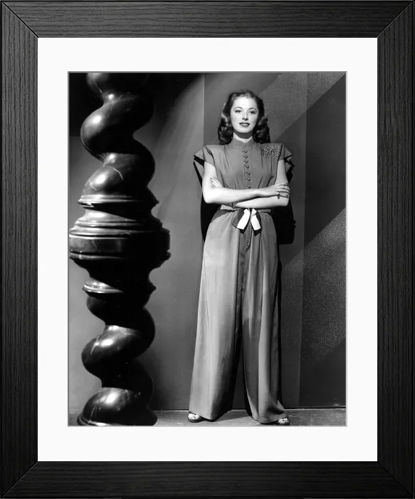 Framed Print : Eleanor Parker, wearing a one-piece pajama suit designed by Leah Rhodes, 1946 Framed Print : Eleanor Parker, wearing a one-piece pajama suit designed by Leah Rhodes, 1946