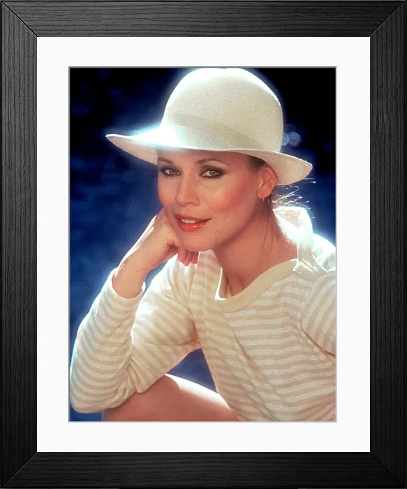 Framed Print : MARTHE KELLER, portrait Framed Print : MARTHE KELLER, portrait