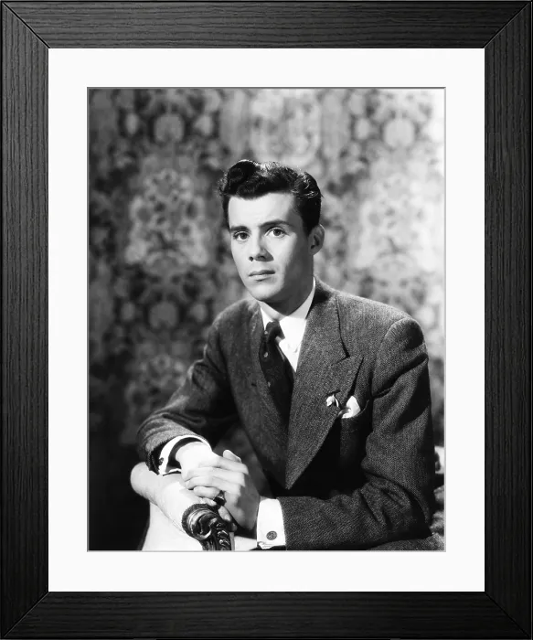 Framed Print : Dirk Bogarde, 1948 Framed Print : Dirk Bogarde, 1948