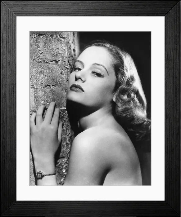 Framed Print : Alexis Smith, ca. early 1940s Framed Print : Alexis Smith, ca. early 1940s