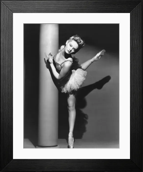 Framed Print : Alexis Smith, 1941 Framed Print : Alexis Smith, 1941