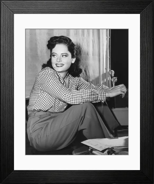 Framed Print : Alexis Smith, ca. mid-1940s