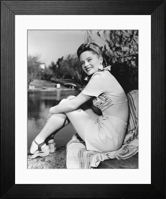 Framed Print : Alexis Smith, 1943 Framed Print : Alexis Smith, 1943