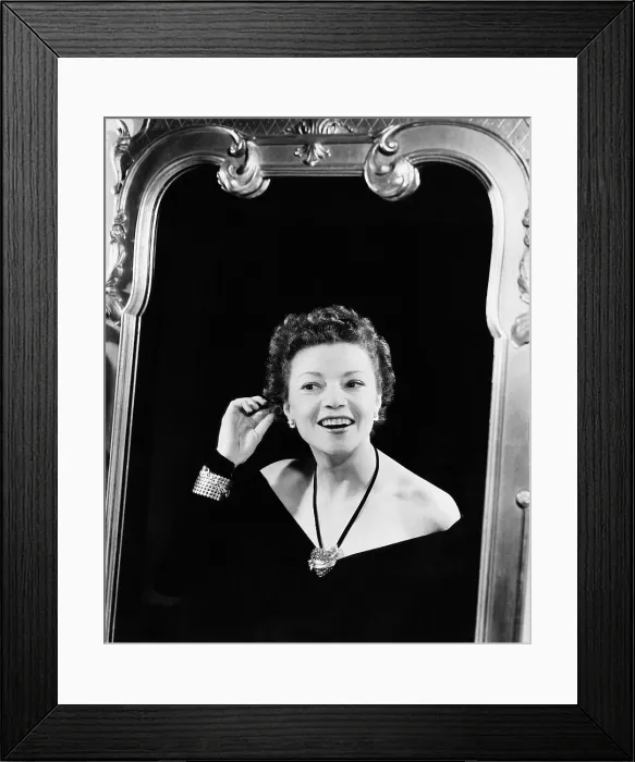 Framed Print : Annabella, preparing for a cocktail reception, January 1946