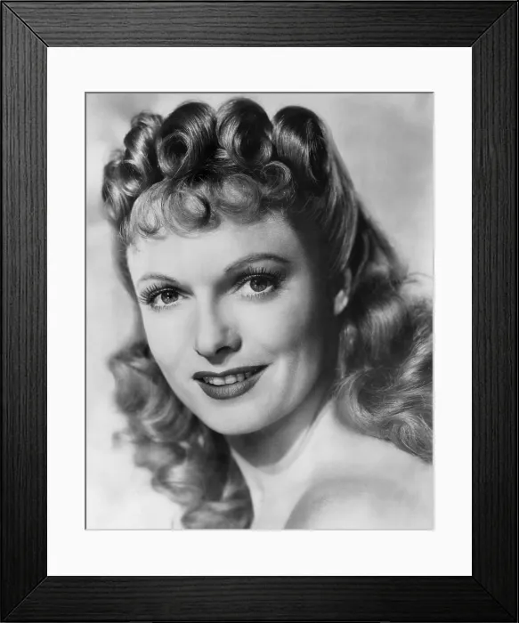 Framed Print : Anna Neagle, 1942 Framed Print : Anna Neagle, 1942