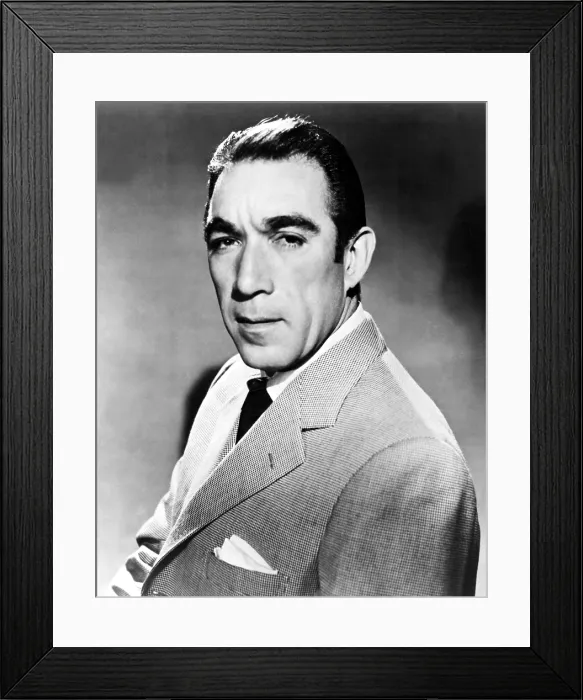 Framed Print : ANTHONY QUINN, United Artists publicity shot, 1957 Framed Print : ANTHONY QUINN, United Artists publicity shot, 1957