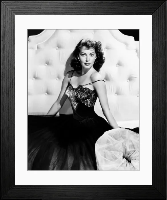 Framed Print : Ava Gardner, ca. late 1940s Framed Print : Ava Gardner, ca. late 1940s