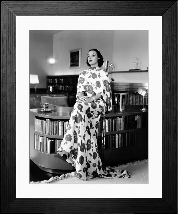 Framed Print : Dolres Del Rio, early 1930s Framed Print : Dolres Del Rio, early 1930s