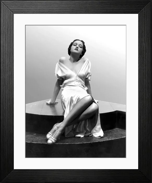 Framed Print : DOROTHY LAMOUR, 18 years old, 1933 Framed Print : DOROTHY LAMOUR, 18 years old, 1933