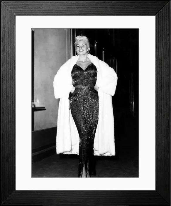 Framed Print : Jayne Mansfield, at Le Roy nightclub in Milan, October 1957 Framed Print : Jayne Mansfield, at Le Roy nightclub in Milan, October 1957